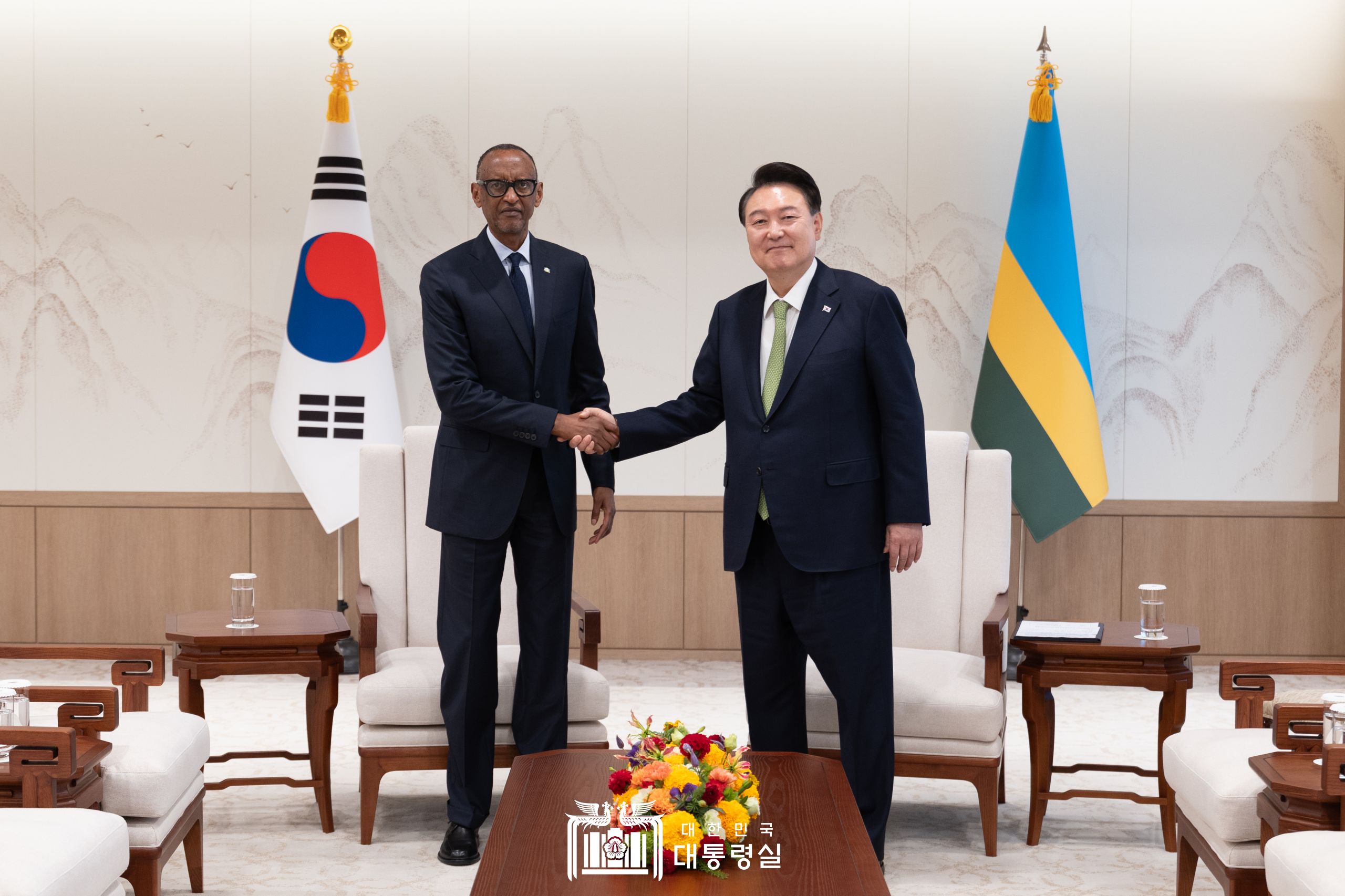 윤석열 대통령, 한-아프리카 정상회의 계기 6개 아프리카 국가 정상들과 양자 회담 개최